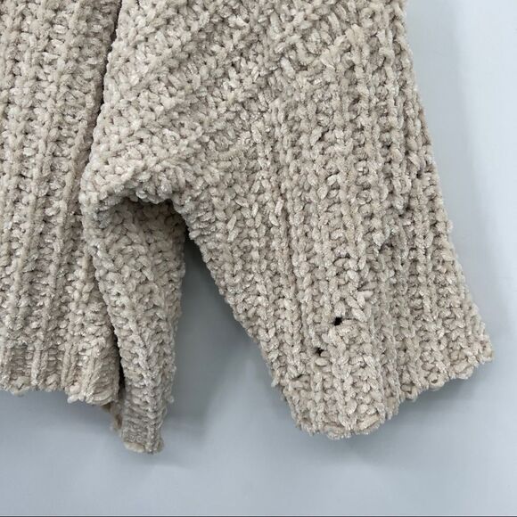 POL Soft Shaggy Grunge Chunky Chenille Oversized V-neck Popover In Beige - Picture 3 of 11